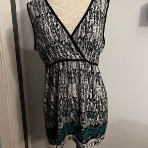 Max Studio Geometric Sleeveless Top L